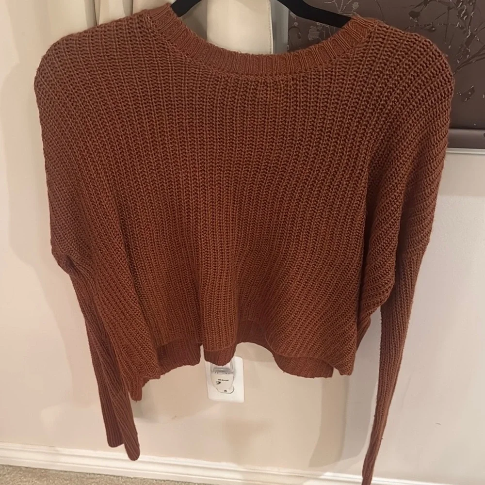 Forever 21 Brown Crew Neck Sweater with Ribbed Knit - Picture 1 of 2